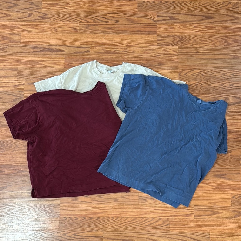 Set of Three XL T-Shirts in Blue, Burgundy, and Cream